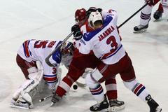 Hokej, Slavia - Lev Praha: Petri Vehanen a Topi Jaakola