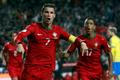 Ronaldo slaví gól, kterým rozhodl barážové utkání Portugalska proti Švédsku