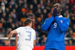 Nizozemsko - Itálie: Mario Balotelli (2013)