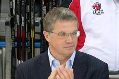 Šéf hokejové KHL Alexandr Medvěděv v utkání mezi Lvem Praha a SKA Petrohrad.