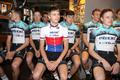 Zdeněk Bakala a Martina Sáblíková představili cyklistický tým Etixx-IHNED