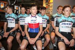 Zdeněk Bakala a Martina Sáblíková představili cyklistický tým Etixx-IHNED