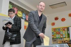 Volby - Michal Hašek volí