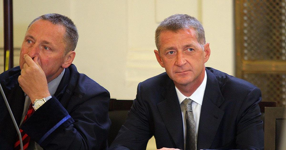 Měli jste je dát na spořící účet. Lobbista Janoušek žaluje stát za znehodnocené miliony
