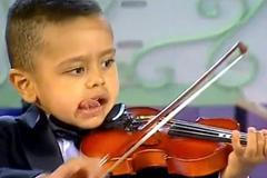 Akim Camara - geniální houslista ve 3 letech