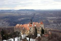 Památné ruiny severočeské. Jezeří