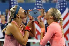 Andrea Hlaváčková a Lucie Hradecká