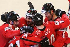 Hokej, MS 2013, Česko - Švýcarsko: Roman Josi (90) slaví gól na 0:2