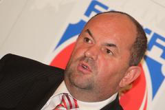 VV Fotbalové asociace ČR: Miroslav Pelta