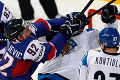 Hokej, MS 2013, Finsko - Slovensko: Sami Lepistö - Branko Radivojevič