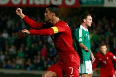 Fotbal, kvalifikace MS, Severní Irsko - Portugalsko: Cristiano Ronaldo slaví gól