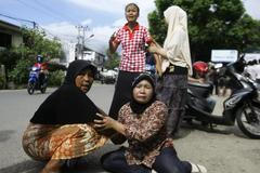 Indonésii vyděsilo silné zemětřesení