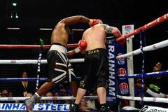 FOTO Ringový rozhodčí necitlivě rozhodl o prohře Pály