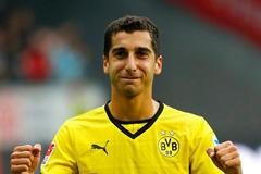 Arménský fotbalista Henrik Mchitarjan z Borussie Dortmund