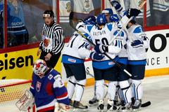 Hokej, MS 2013, Finsko - Slovensko: Finové slaví gól