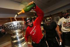 Michal Rozsíval slaví Stanley Cup 2013