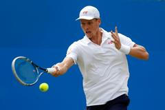 Tomáš Berdych v zápase s Marinem Čiličem na turnaji v Londýně