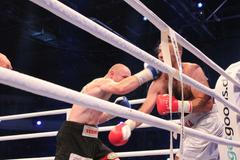 FOTO Konečný, jeho "štístka", divoženky i krvavý kamikadze