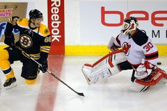 Jaromír Jágr při premiéře v dresu Bostonu proti New Jersey