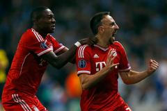 Ribéry a Alaba oslavují gól do sítě Manchesteru City