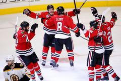 Hokej, první finále Chicago - Boston, gól Andrewa Shawa