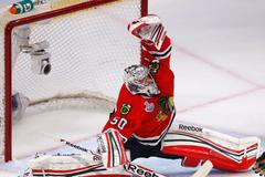 FOTO První finále: Jestřábi v maratonu uštvali Medvědy