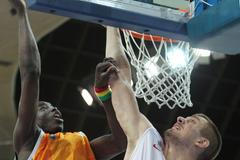 Basketbal, Nymburk - Fuenlabrada: Rašid Mahalbašić (12)