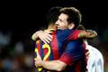 Fotbal, Barcelona - Santos: Dani Alves a Lionel Messi