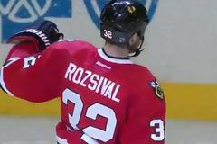 Samostatné nájezdy v zápase Chicago - Nashville, které rozhodl český obránce Michal Rozsíval