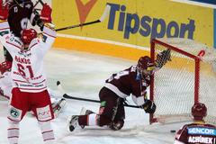 Hokej, extraliga, Sparta - Třinec: Daniel Rákos dvá vítězný gól Třince