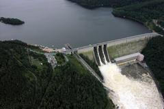 Přehrada Orlík povodně 2002