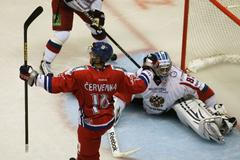Hokej, EHT, Česko - Rusko: Roman Červenka - Vasilij Košečkin