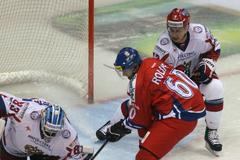 Hokej, EHT, Česko - Rusko: Tomáš Rolinek - Vasilij Košečkin