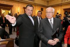 Václav Klaus přichází k Ústavnímu soudu