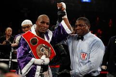 Bernard Hopkins vs. Tavoris Cloud