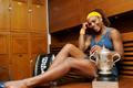 Serena Williamsová s trofejí pro vítězku French Open 2013