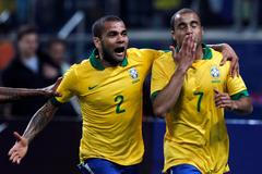 Brazílie - Francie (radost), Lucas, Daniel Alves