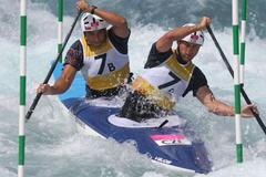 Deblkanoisté Jaroslav Volf a Ondřej Štěpánek v kvalifikaci vodního slalomu na OH v Londýně