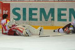 Třinec vs. Sparta (utkání play off extraligy) - Hrubec