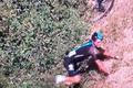 Podívejte se na video pádu Petera Kennaugha ze stáje Sky v úvodu deváté etapy letošní Tour de France