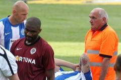 Fotbal, Pohár České pošty, Sparta - Mladá Boleslav: zraněný Radek Dosoudil