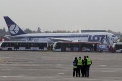 Boeing přistává bez podvozku