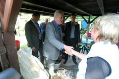 Prezident navštívil Lahovičky postižené povodní