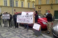 Odvolání ředitelky Dobřichovic