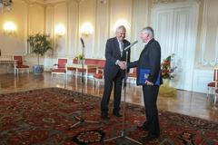 Jiří Rusnok podává demisi