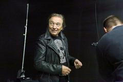 Jednorázové užití / Nepoužívat / Karel Gott