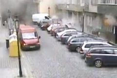 Policie zveřejnila video, které ukazuje výbuch v Praze