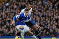 Moussa Dembele a Ross Barkley v zápase Everton - Tottenham