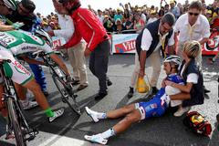 Nehoda v cíli páté etapy Tour de France 2013, kterou vyhrál Mark Cavendish