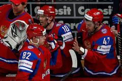 Medvěděv, Radulov a Mozjakin se radují z branky na MS 2013